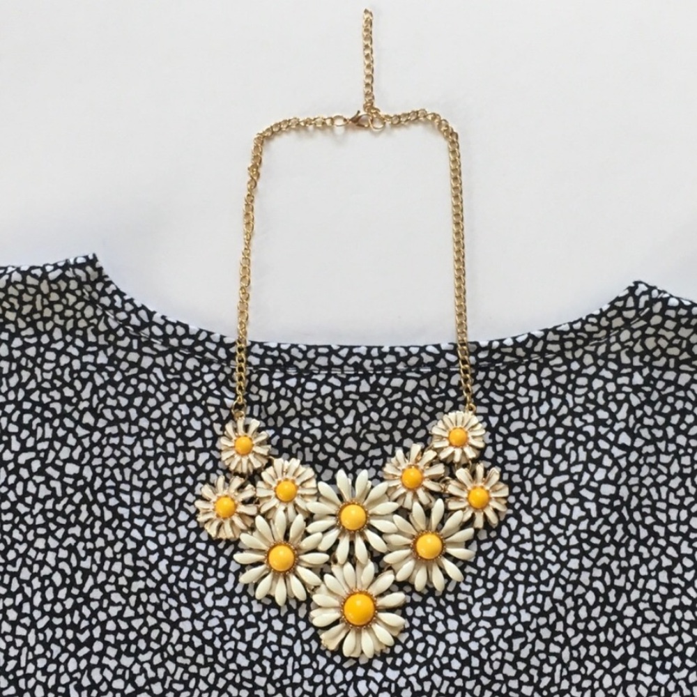 Chrysanthemum Necklace